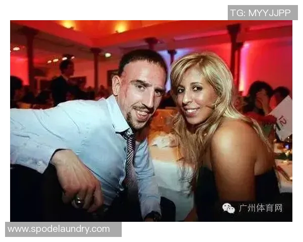 足球明星与中国女友的浪漫故事揭晓盘点那些令人羡慕的爱情关系