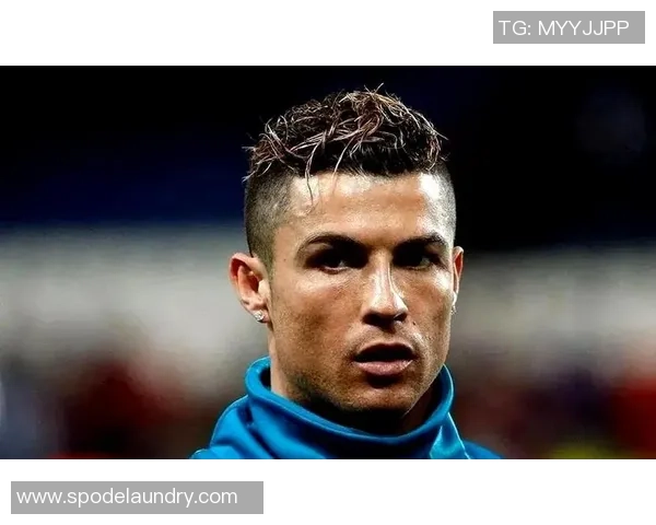 足球明星侧脸魅力尽显帅气风采的完美瞬间展示