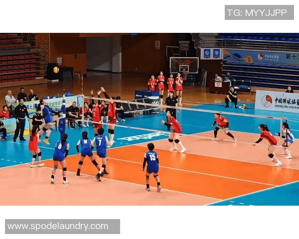 重庆排球队以65分领跑大师赛积分榜展现强劲实力和团队合作精神 重庆排球队以65分领跑大师赛积分榜展现强劲实力和团队合作精神