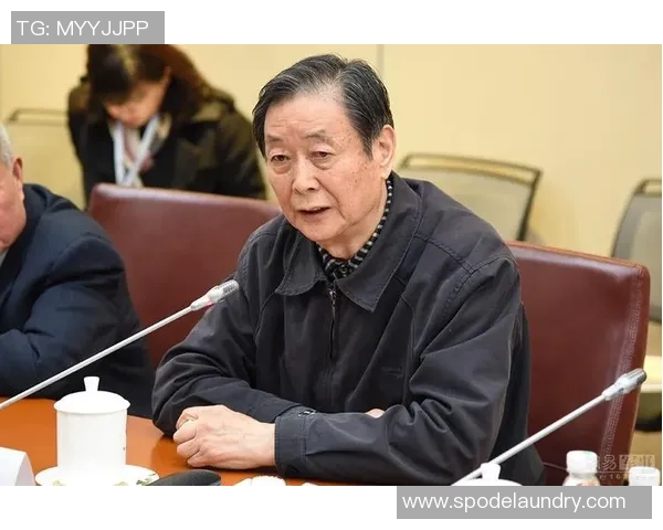 对话杨伟：谈攀岩生涯